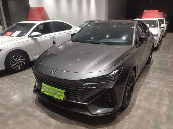 Фото 2 - Changan UNI-V