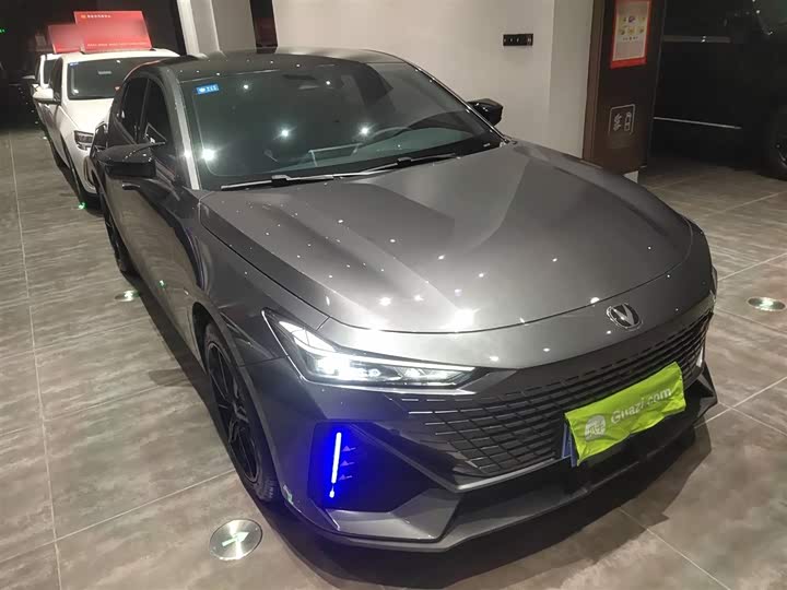 Фото 4 - Changan UNI-V