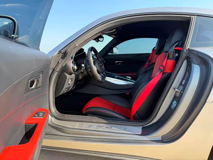 Фото 2 - Mercedes-Benz AMG GT