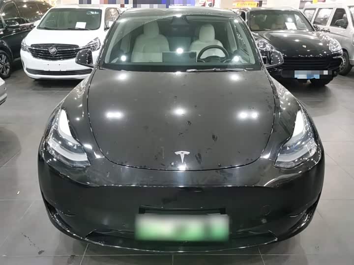 Фото 3 - Tesla Model Y