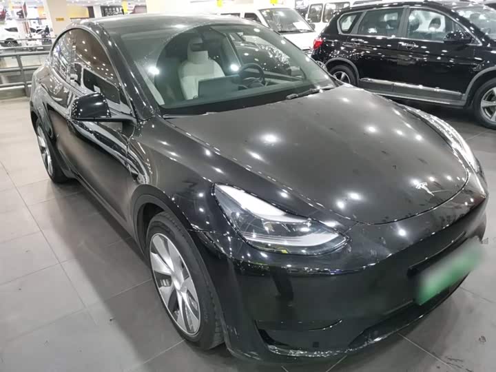 Фото 4 - Tesla Model Y