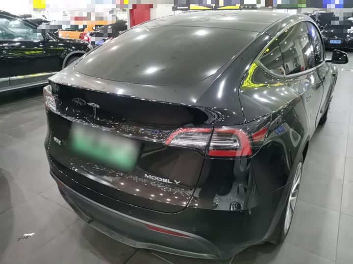 Фото 7 - Tesla Model Y