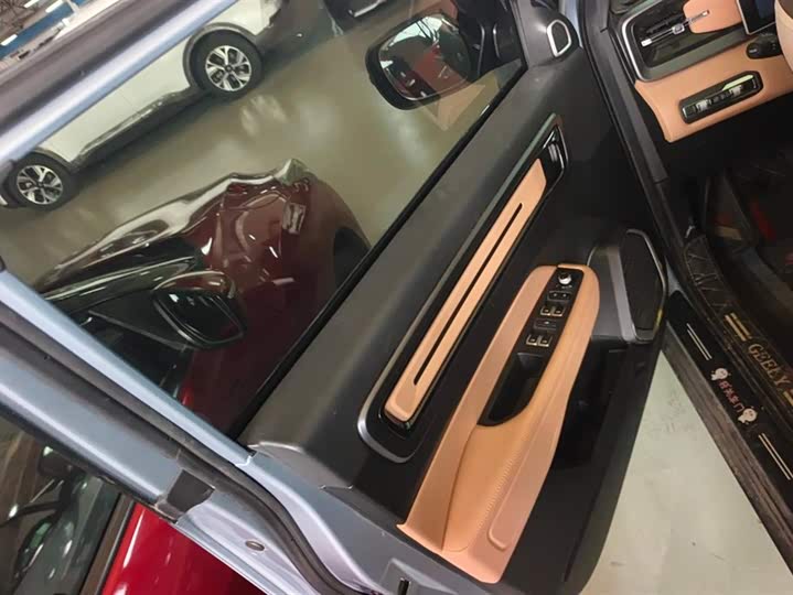 Фото 7 - Geely Icon