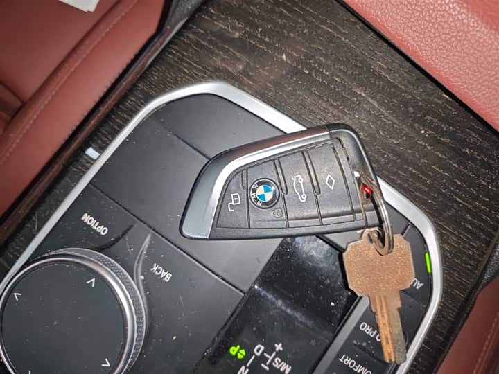 Фото 9 - BMW 3 Series