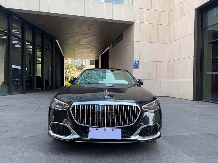 Фото 2 - Mercedes-Benz Maybach S-Class
