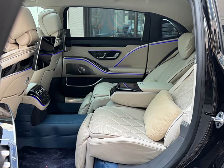 Фото 7 - Mercedes-Benz Maybach S-Class