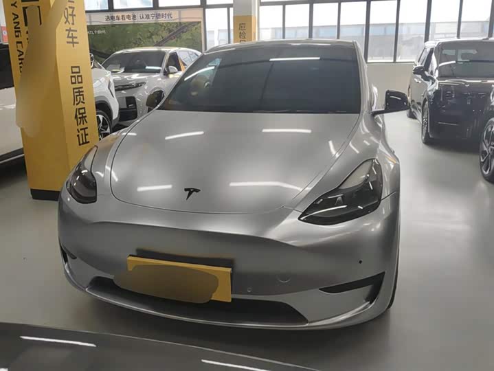 Фото 2 - Tesla Model Y