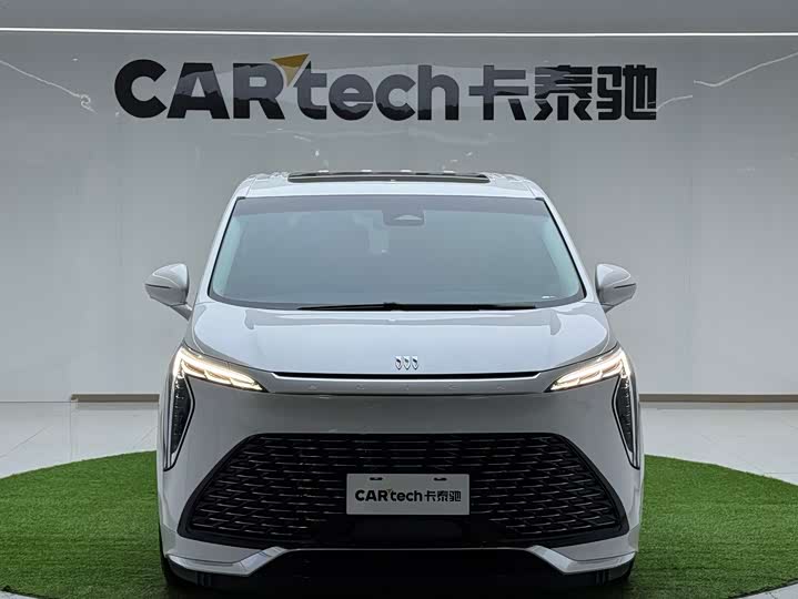 Фото 4 - Buick GL8 Century