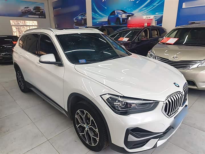 Фото 4 - BMW X1