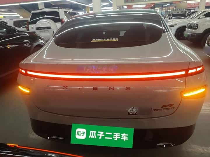 Фото 6 - XPeng P7