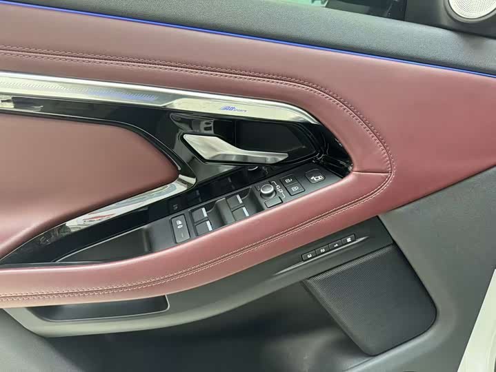 Фото 9 - Land Rover Range Rover Evoque L