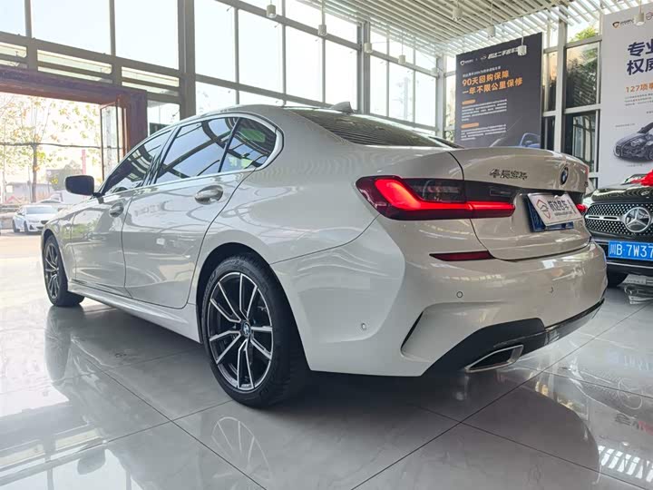 Фото 4 - BMW 3 Series