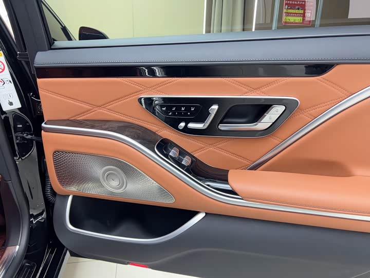 Фото 7 - Mercedes-Benz Maybach S-Class