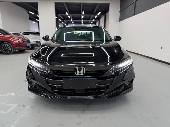 Фото 2 - Honda Accord