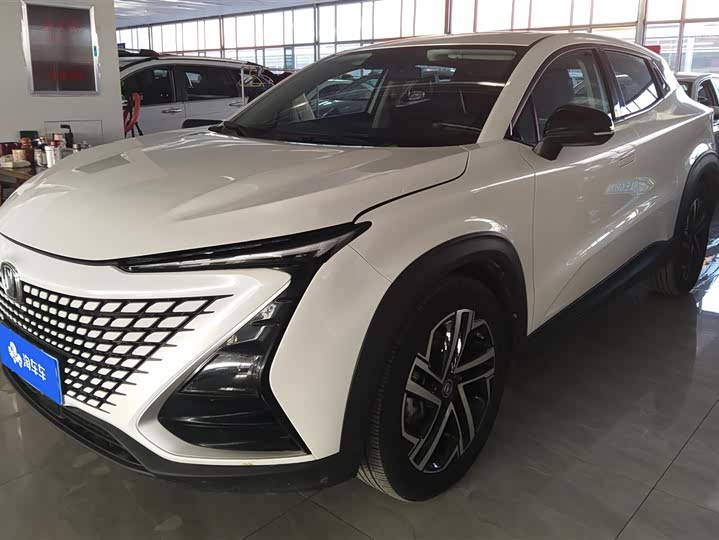 Фото 1 - Changan UNI-T