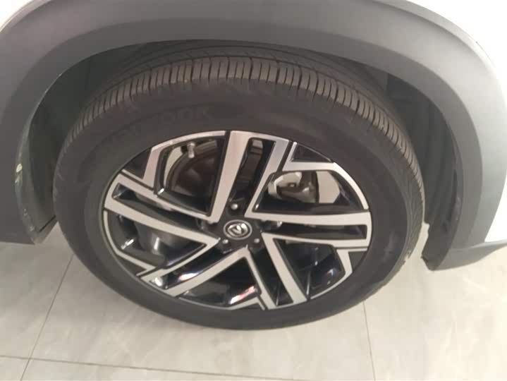 Фото 6 - Changan UNI-T