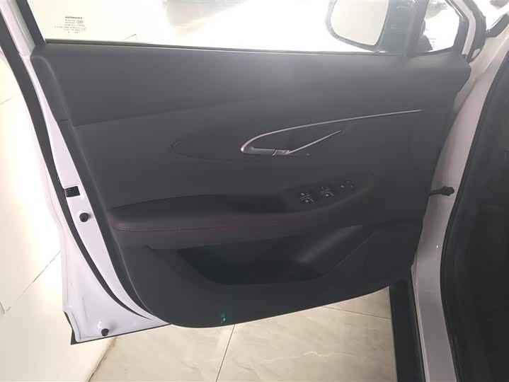 Фото 7 - Changan UNI-T