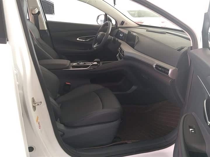 Фото 8 - Changan UNI-T