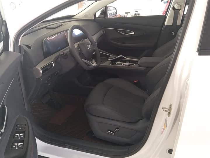 Фото 9 - Changan UNI-T