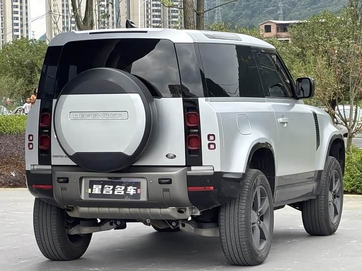 Фото 7 - Land Rover Defender