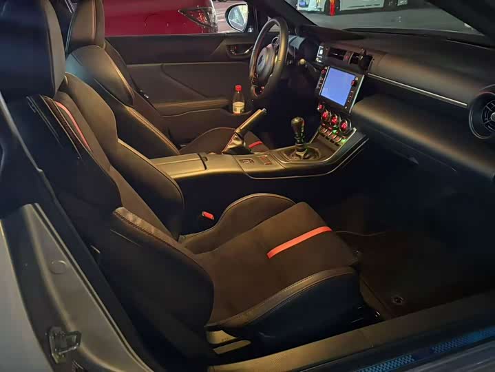 Фото 4 - Subaru BRZ