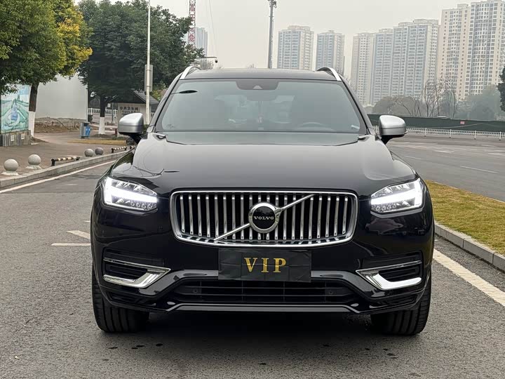 Фото 2 - Volvo XC90