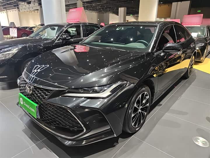 Фото 2 - Toyota Avalon