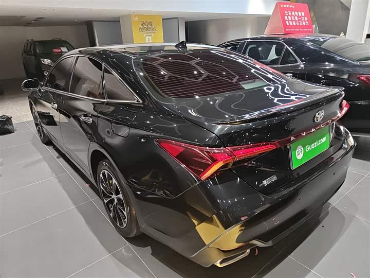 Фото 5 - Toyota Avalon