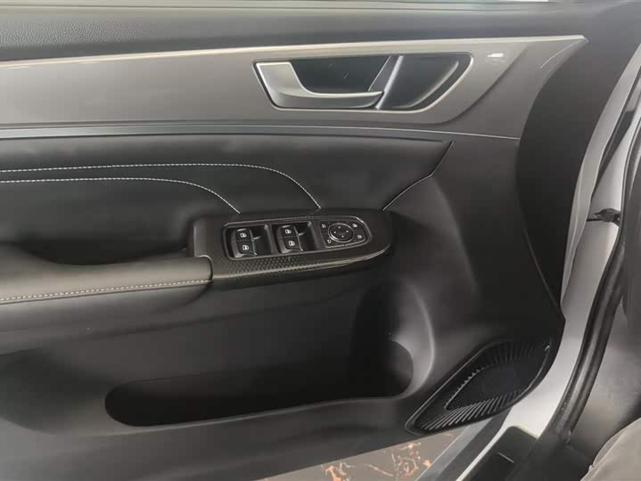 Фото 7 - Haval M6