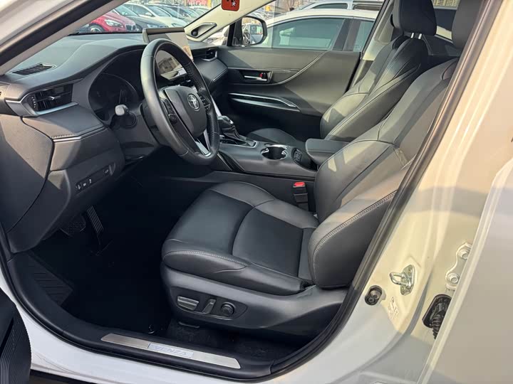 Фото 2 - Toyota Venza