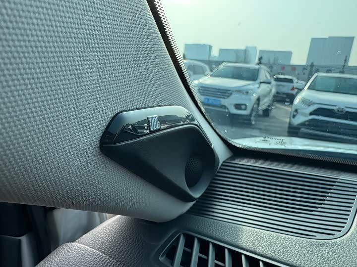 Фото 6 - Toyota Venza