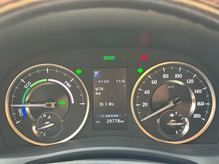 Фото 5 - Toyota Alphard