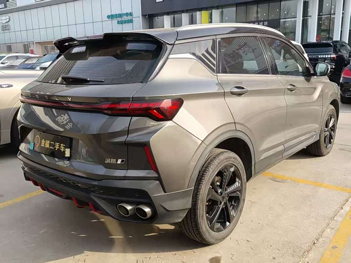 Фото 3 - Geely Coolray