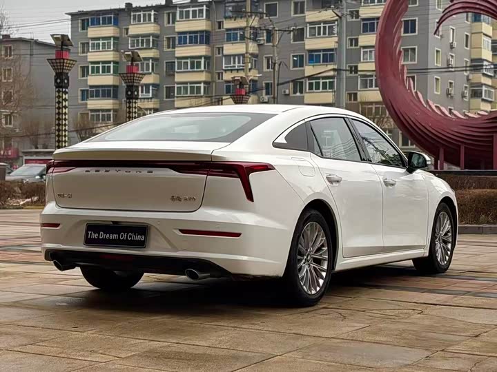 Фото 9 - Bestune B70