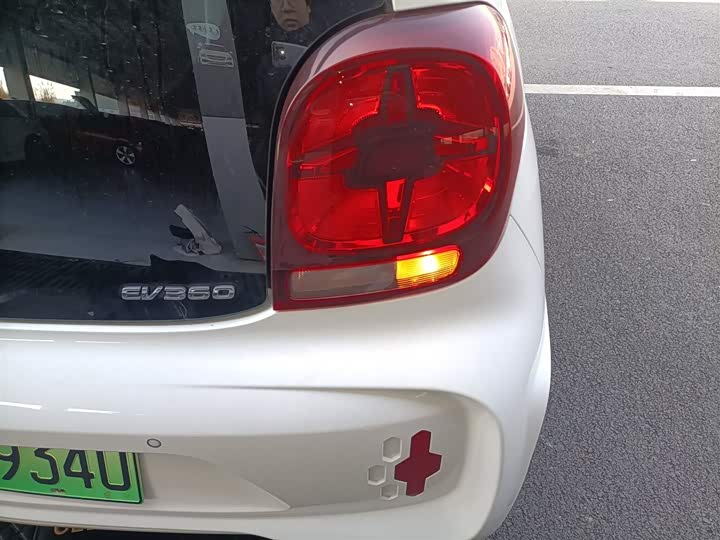 Фото 8 - Roewe Clever