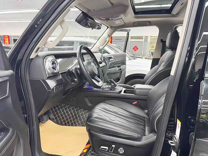 Фото 7 - Tank 300