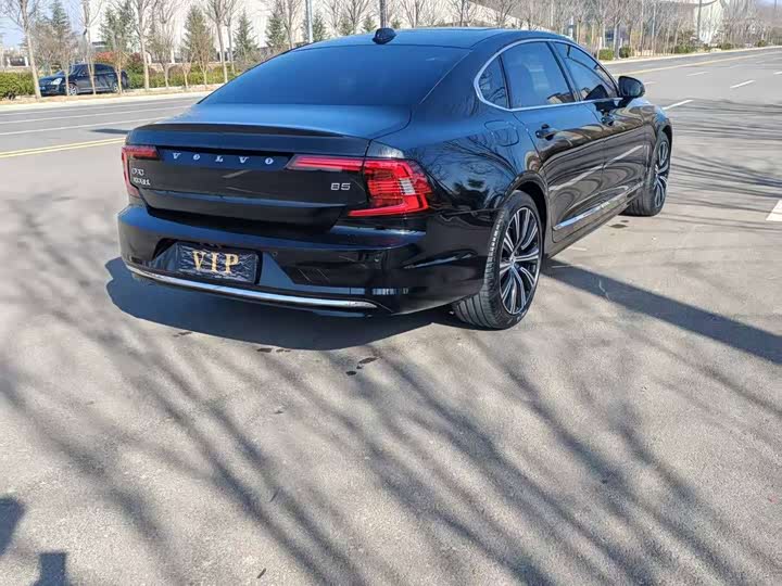 Фото 4 - Volvo S90