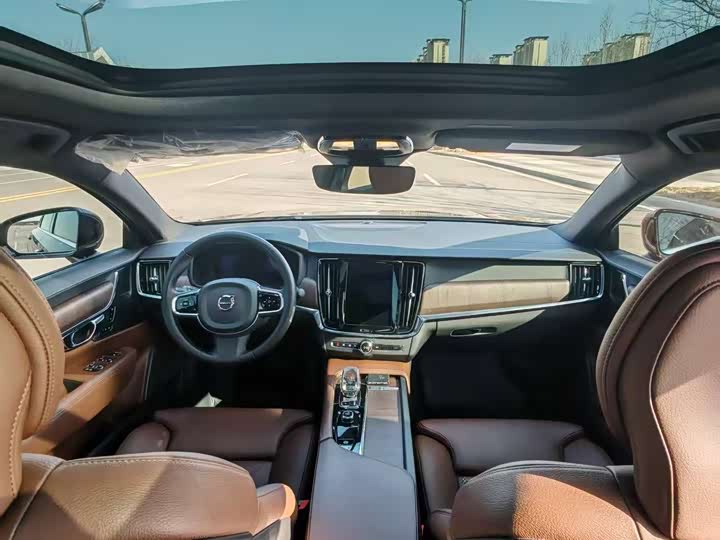 Фото 7 - Volvo S90