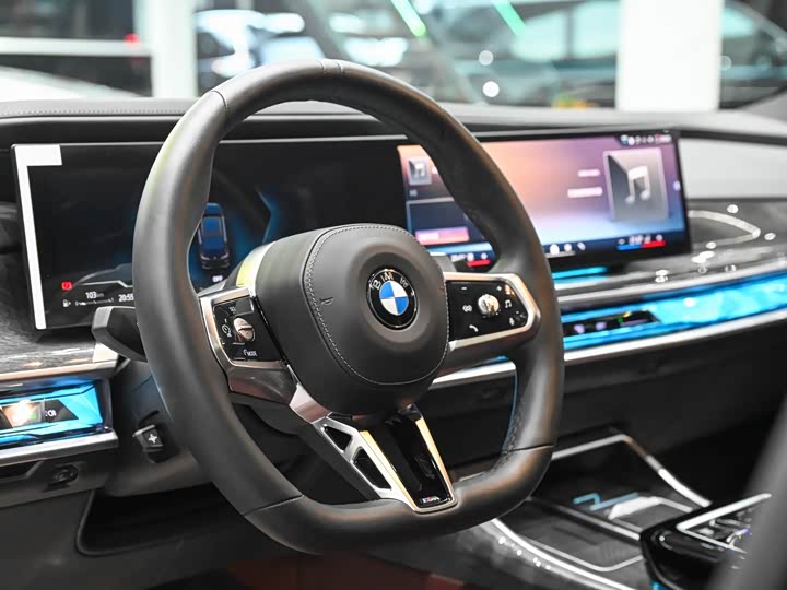 Фото 6 - BMW 7 Series