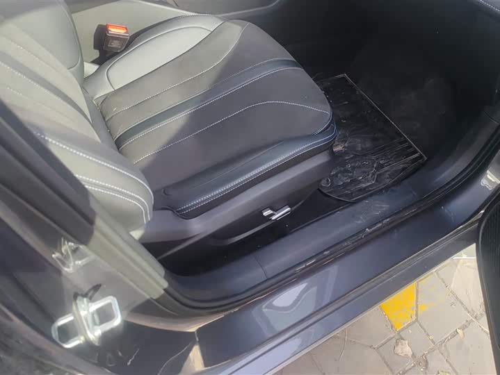 Фото 8 - Geely Preface