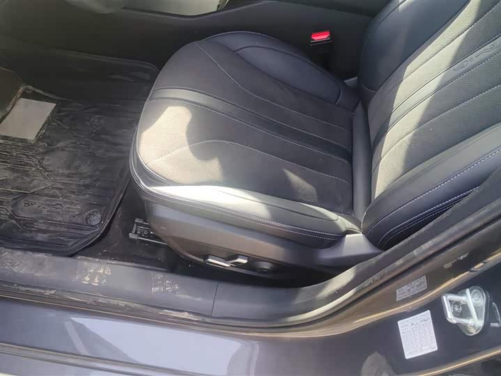 Фото 9 - Geely Preface