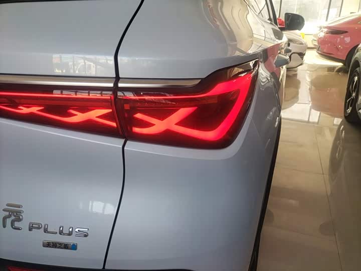 Фото 8 - BYD Yuan Plus