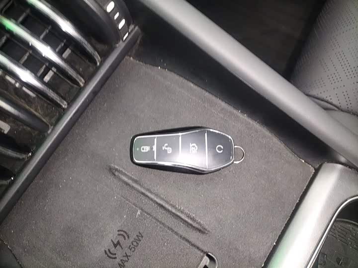 Фото 9 - BYD Yuan Plus