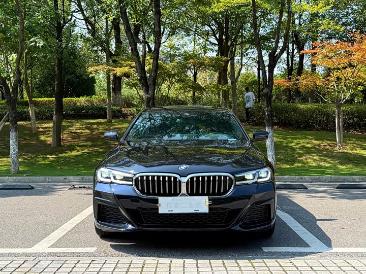 Фото 2 - BMW 5 Series