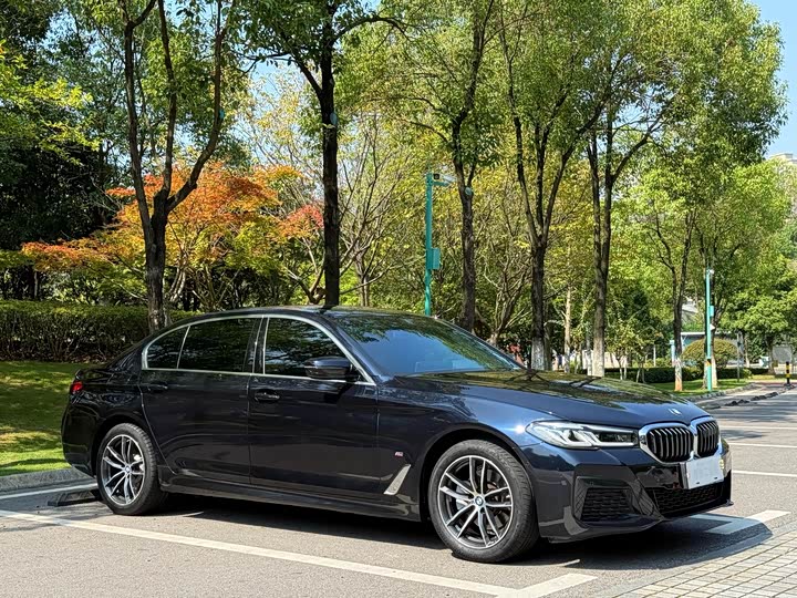 Фото 3 - BMW 5 Series