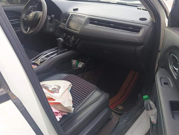 Фото 8 - Honda Vezel