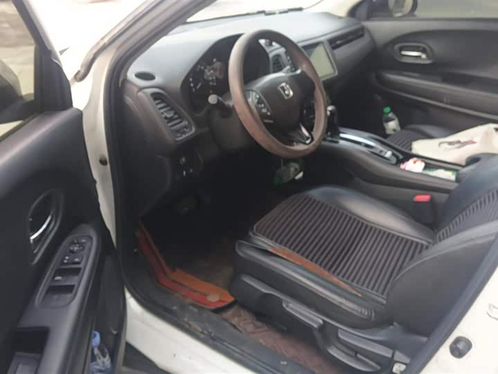 Фото 9 - Honda Vezel