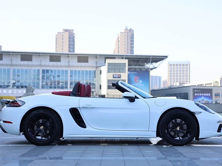 Фото 7 - Porsche 718