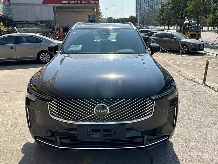 Фото 3 - Volvo XC90