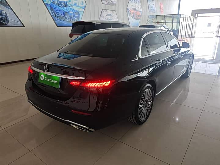Photo 7 - Mercedes-Benz E-Class